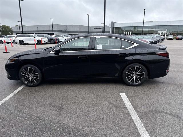 new 2025 Lexus ES 300h car, priced at $51,054