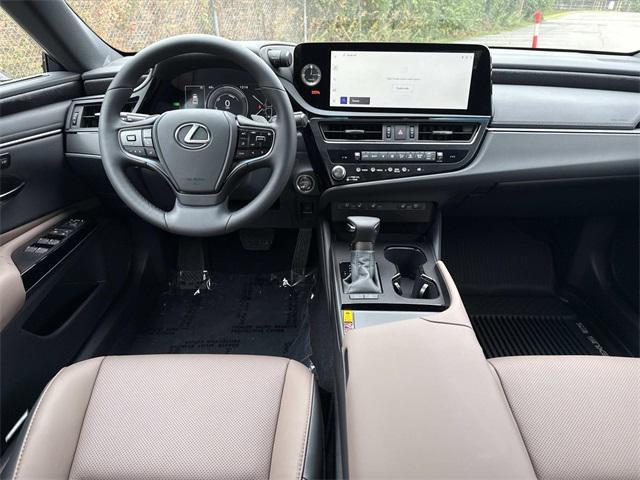 new 2025 Lexus ES 300h car, priced at $51,054