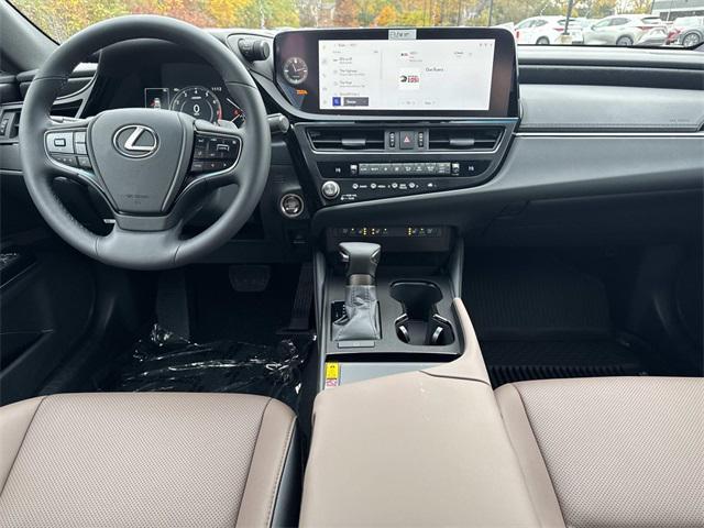 new 2025 Lexus ES 350 car, priced at $47,425
