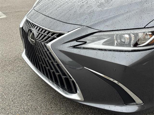 new 2025 Lexus ES 350 car, priced at $47,425