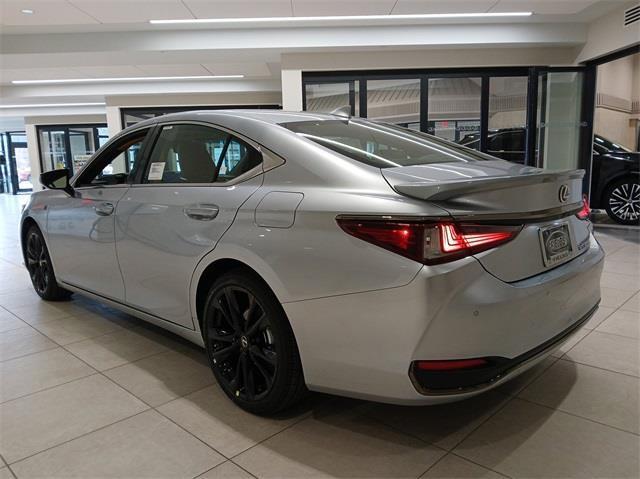 new 2025 Lexus ES 300h car, priced at $50,381