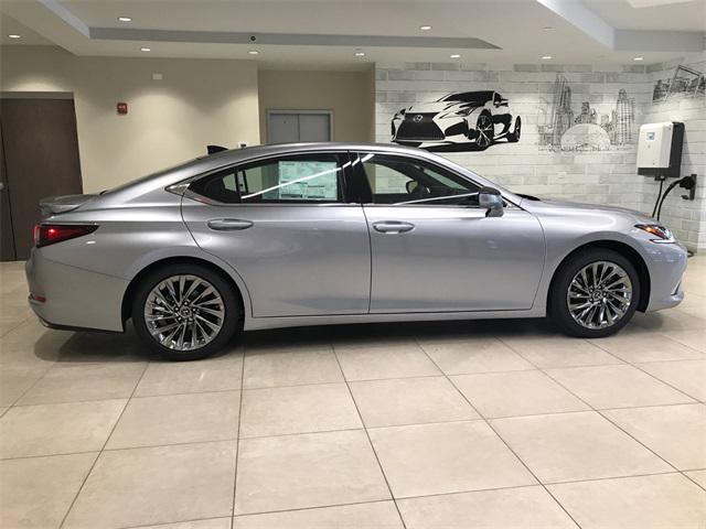 new 2025 Lexus ES 350 car, priced at $52,140