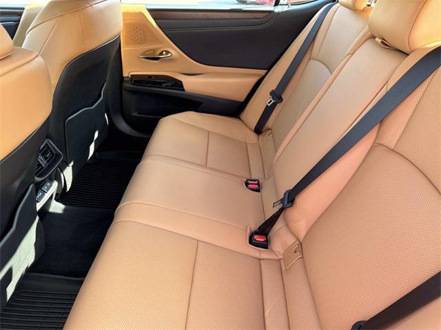 used 2025 Lexus ES 300h car, priced at $44,995