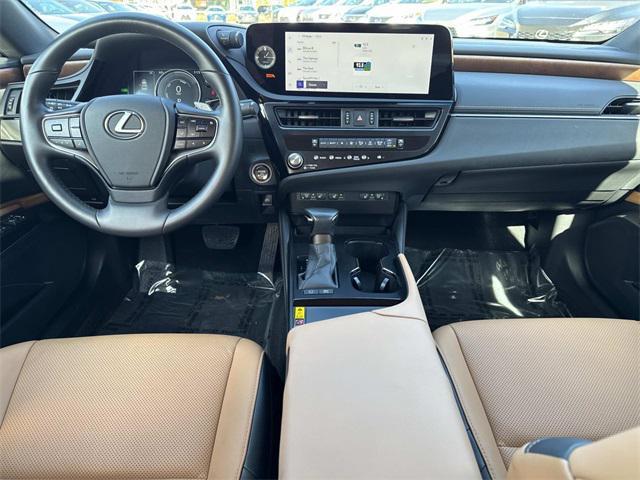 used 2025 Lexus ES 300h car, priced at $44,995