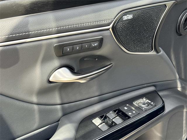 new 2025 Lexus ES 350 car, priced at $51,940
