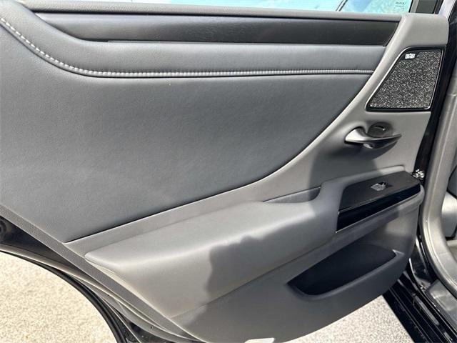 new 2025 Lexus ES 350 car, priced at $51,940