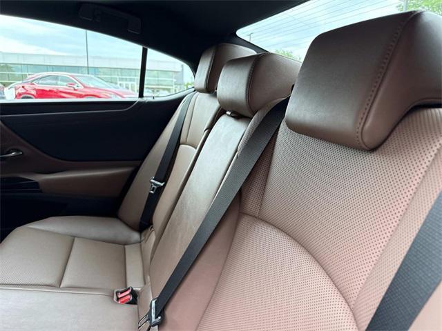 used 2022 Lexus ES 350 car, priced at $39,995