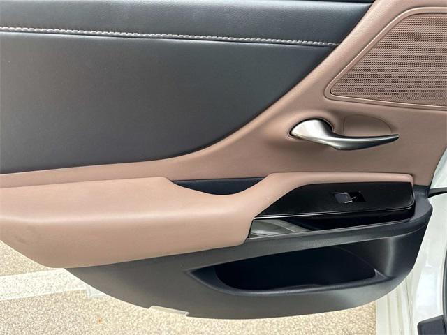 used 2022 Lexus ES 350 car, priced at $39,995