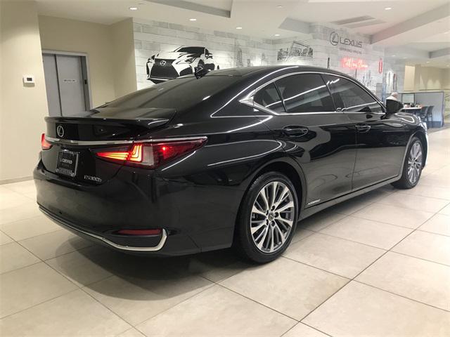 used 2020 Lexus ES 300h car, priced at $37,995