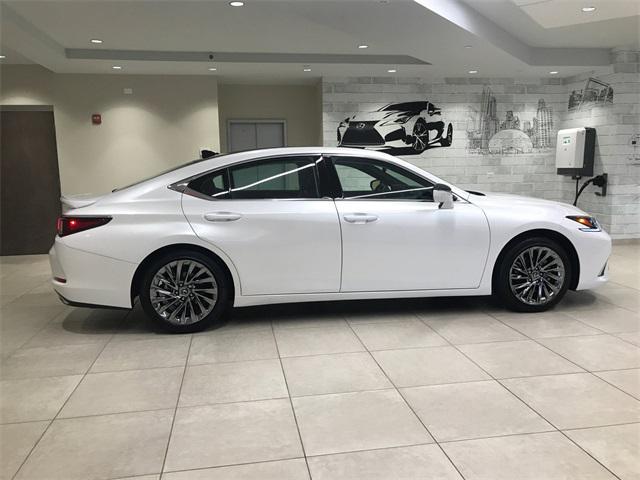 used 2024 Lexus ES 350 car, priced at $51,995