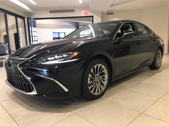 new 2025 Lexus ES 300h car, priced at $54,549