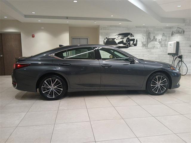 used 2022 Lexus ES 250 car, priced at $36,995