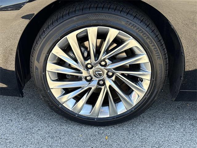used 2022 Lexus ES 300h car, priced at $44,995