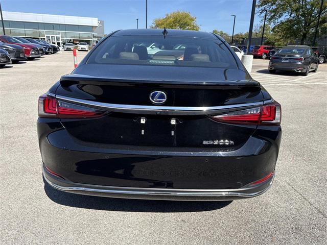 used 2022 Lexus ES 300h car, priced at $44,995