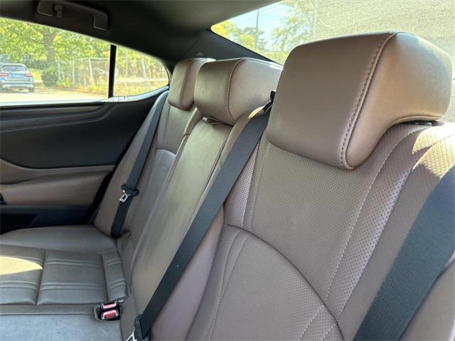 used 2022 Lexus ES 300h car, priced at $44,995