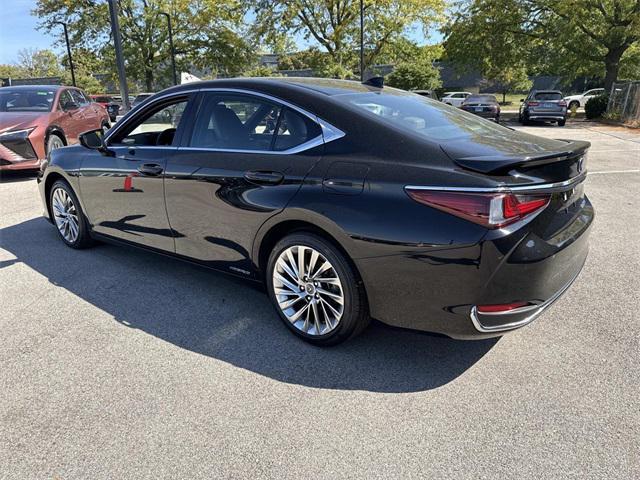 used 2022 Lexus ES 300h car, priced at $44,995