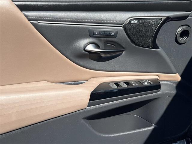 used 2022 Lexus ES 300h car, priced at $44,995
