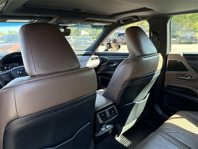 used 2022 Lexus ES 300h car, priced at $44,995
