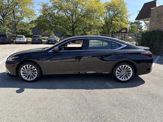 used 2022 Lexus ES 300h car, priced at $44,995