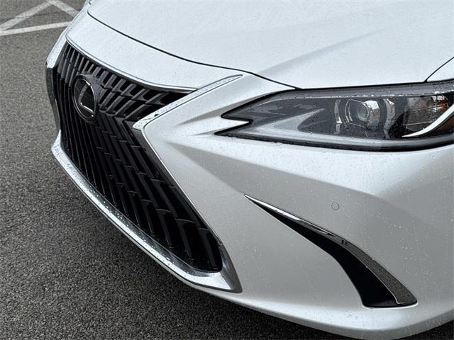 new 2025 Lexus ES 350 car, priced at $47,425