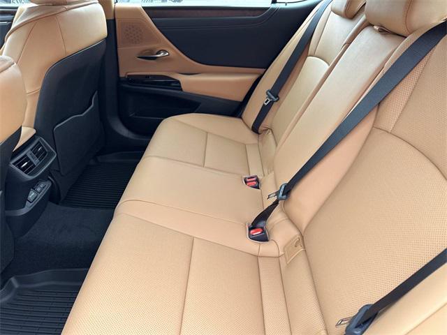new 2025 Lexus ES 350 car, priced at $47,425