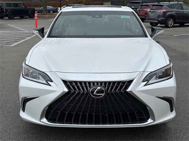 new 2025 Lexus ES 350 car, priced at $47,425