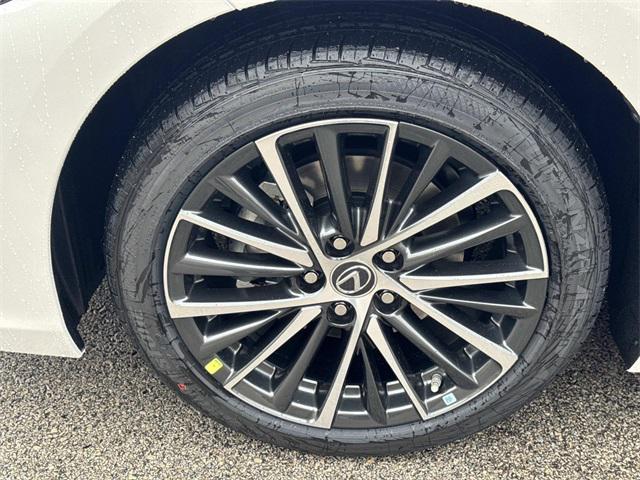 new 2025 Lexus ES 350 car, priced at $47,425