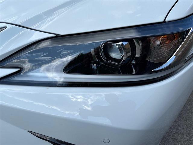new 2025 Lexus ES 350 car, priced at $53,659