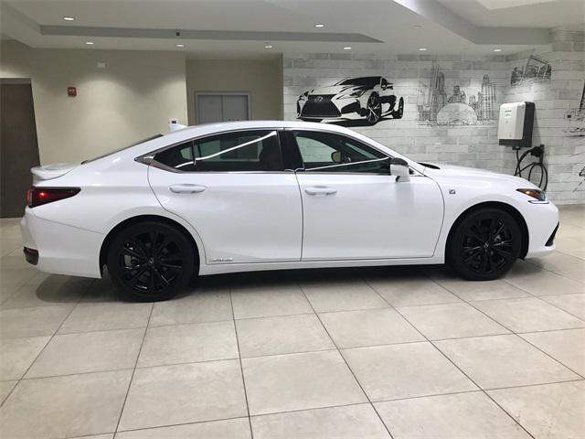 used 2022 Lexus ES 300h car, priced at $43,995