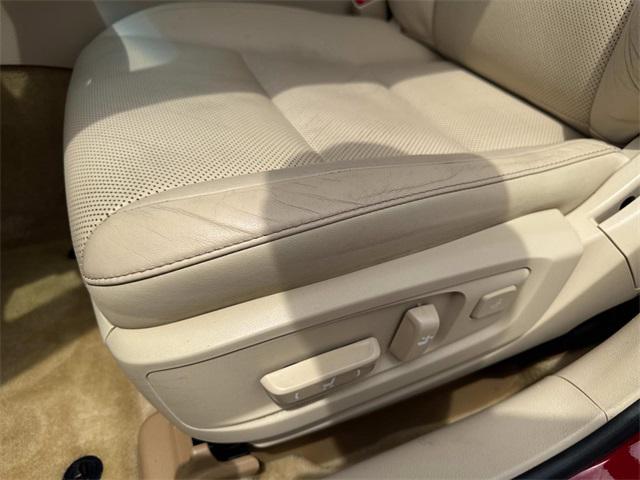 used 2014 Lexus ES 300h car, priced at $19,995