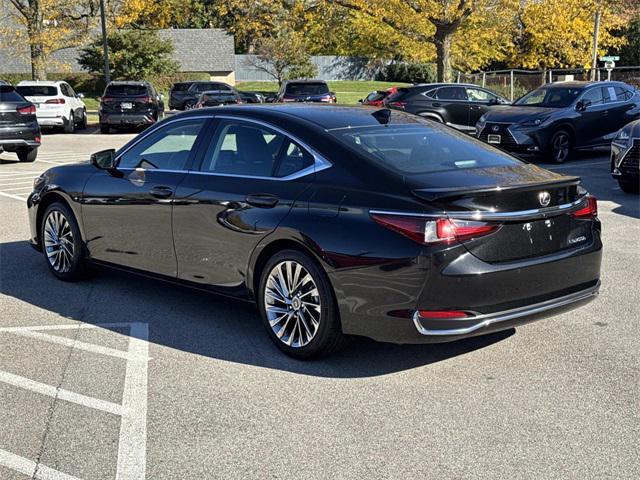 used 2025 Lexus ES 300h car, priced at $53,995
