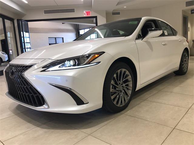 new 2025 Lexus ES 350 car, priced at $52,114