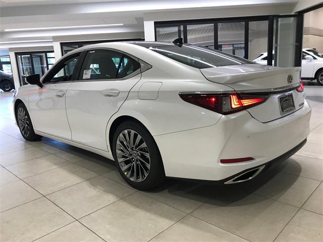 new 2025 Lexus ES 350 car, priced at $52,114