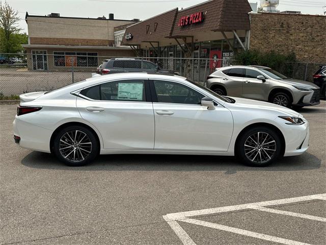 new 2025 Lexus ES 300h car, priced at $48,604