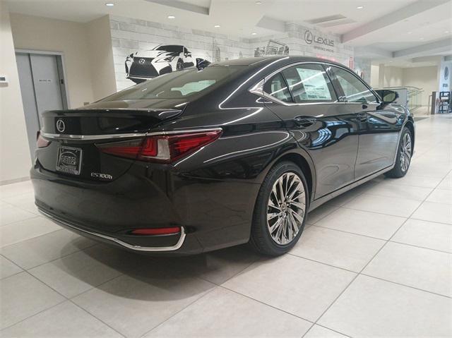 new 2025 Lexus ES 300h car, priced at $57,049