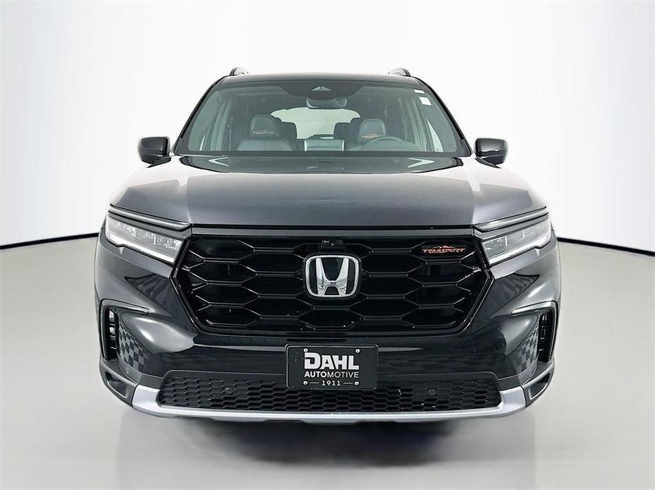 new 2025 Honda Pilot car, priced at $50,295