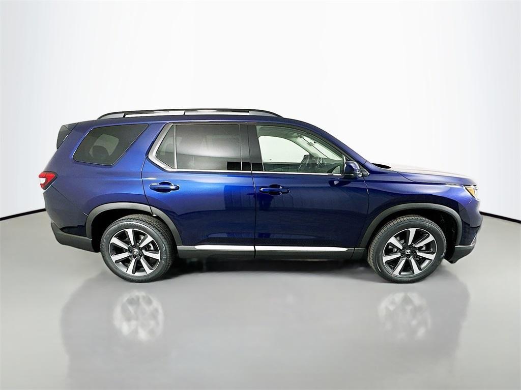 new 2025 Honda Pilot car, priced at $50,495