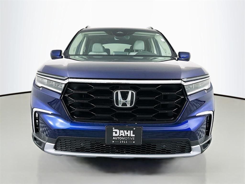 new 2025 Honda Pilot car, priced at $50,495