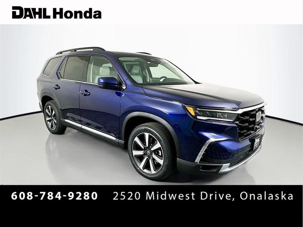 new 2025 Honda Pilot car, priced at $50,495