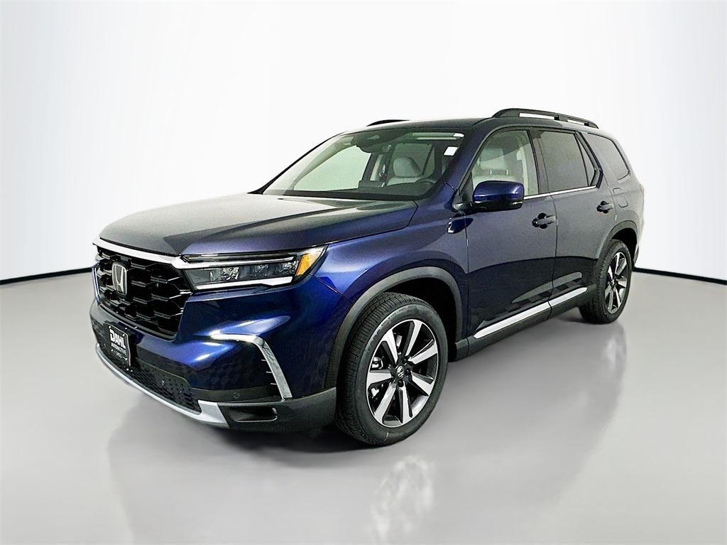 new 2025 Honda Pilot car, priced at $50,495