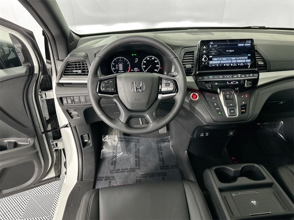 new 2025 Honda Odyssey car, priced at $43,920