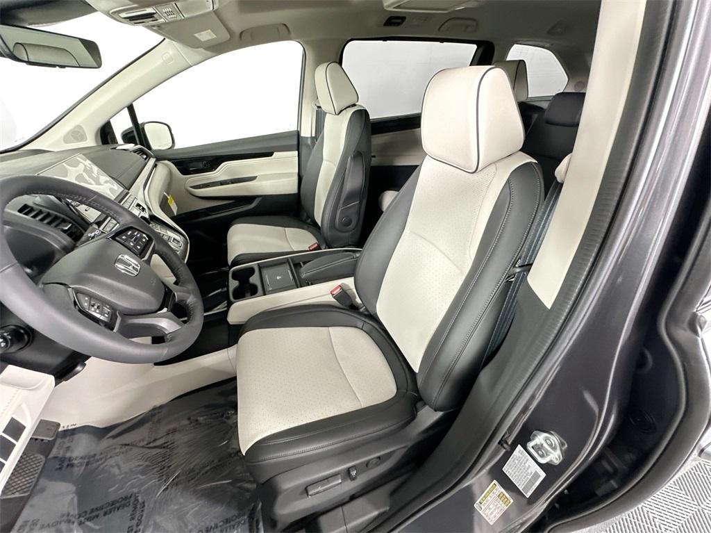 new 2025 Honda Odyssey car, priced at $48,103