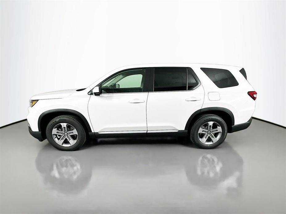 new 2025 Honda Pilot car, priced at $45,766