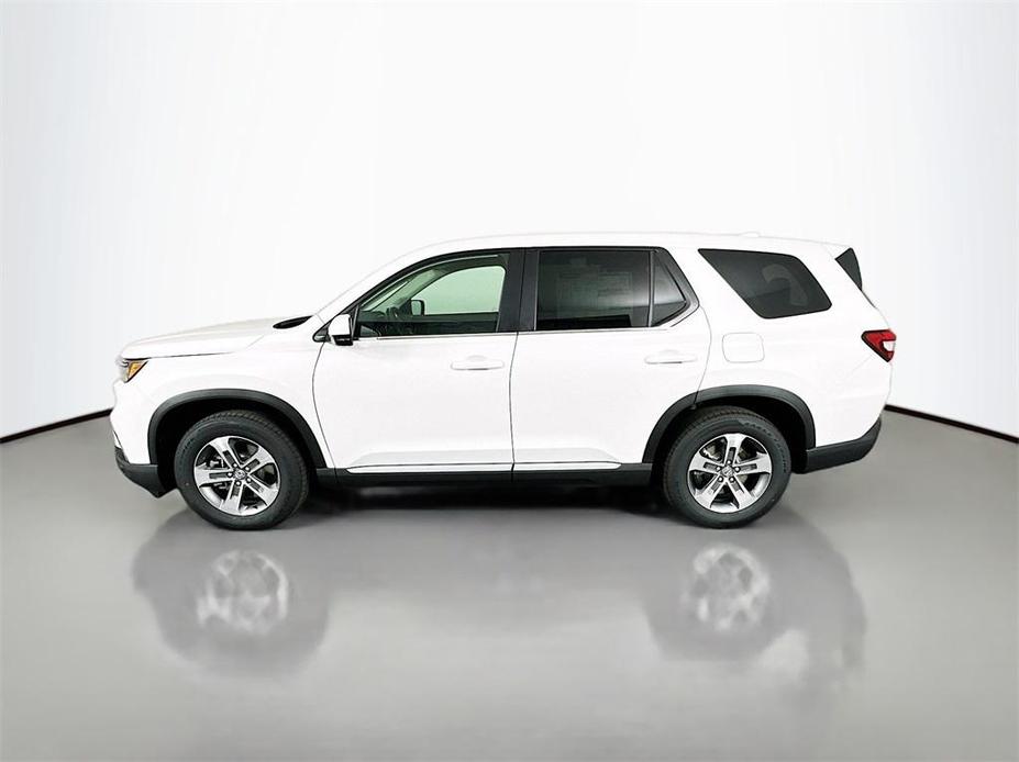 new 2025 Honda Pilot car, priced at $47,180