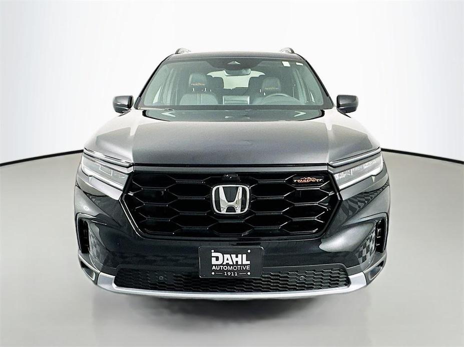 new 2025 Honda Pilot car, priced at $47,951