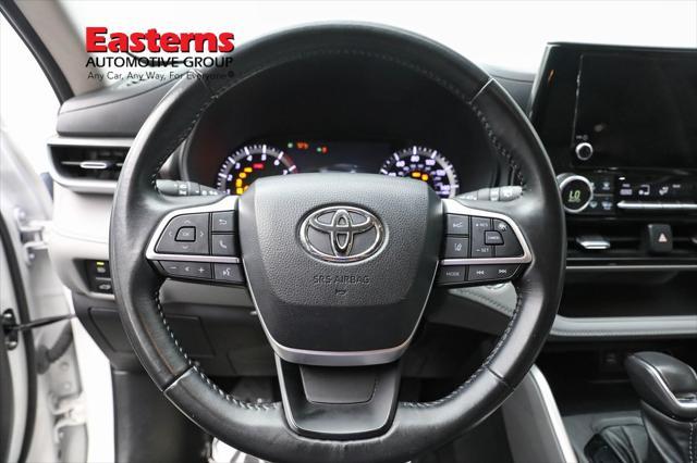 used 2023 Toyota Highlander car, priced at $31,425