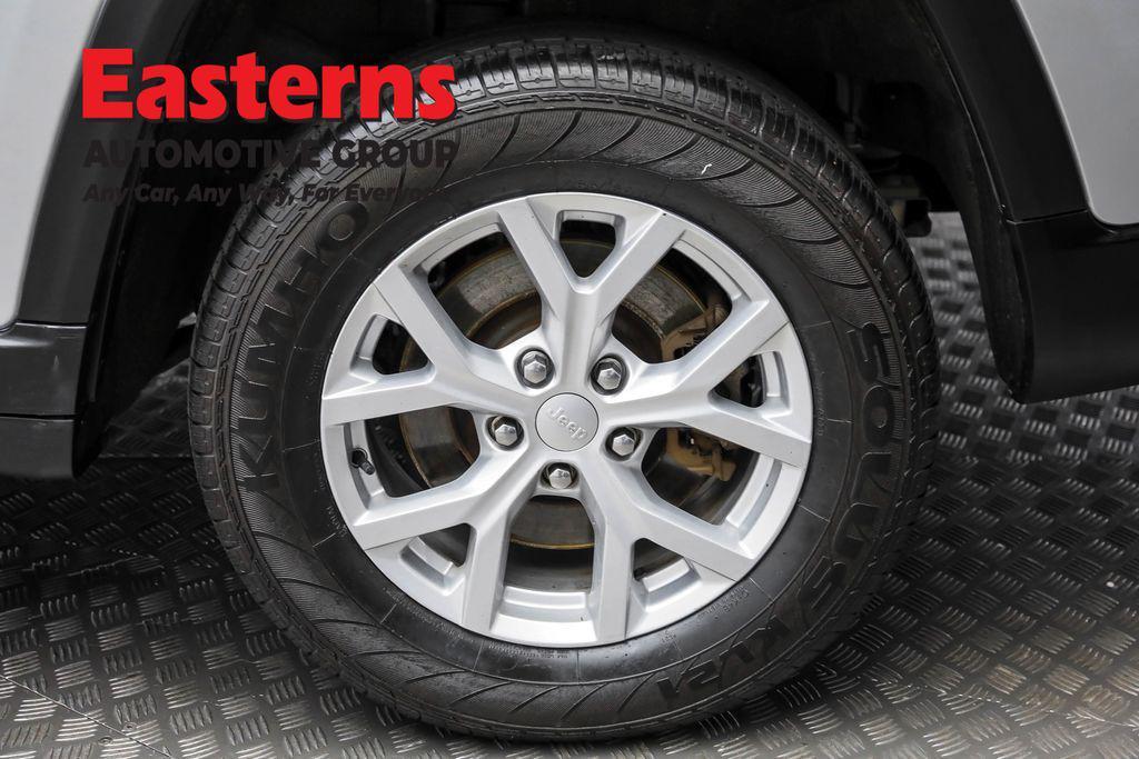 used 2023 Jeep Grand Cherokee L car, priced at $28,950