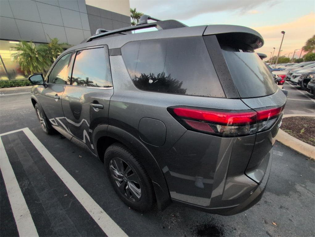 new 2025 Nissan Pathfinder car, priced at $35,002