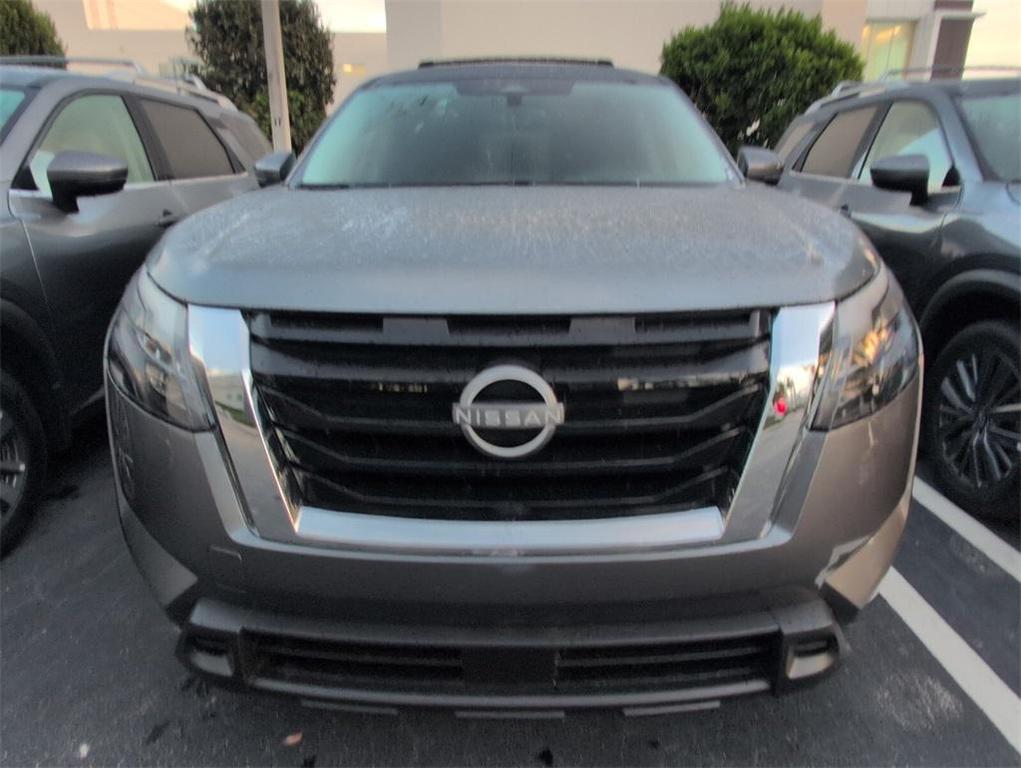 new 2025 Nissan Pathfinder car, priced at $35,002