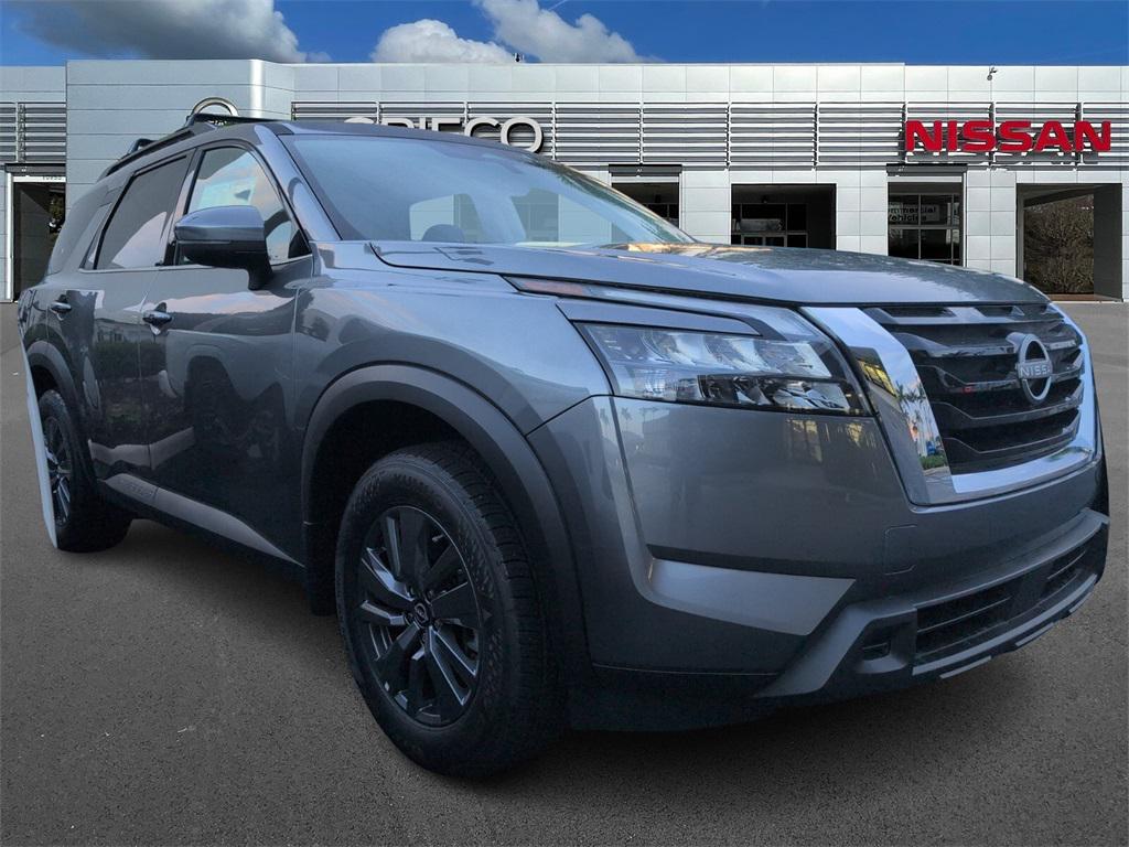 new 2025 Nissan Pathfinder car, priced at $40,002